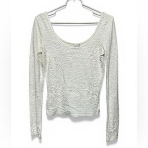 & Other Stories Textured Long Sleeve White Top (Size S) 🤍✨ Clean + Chic